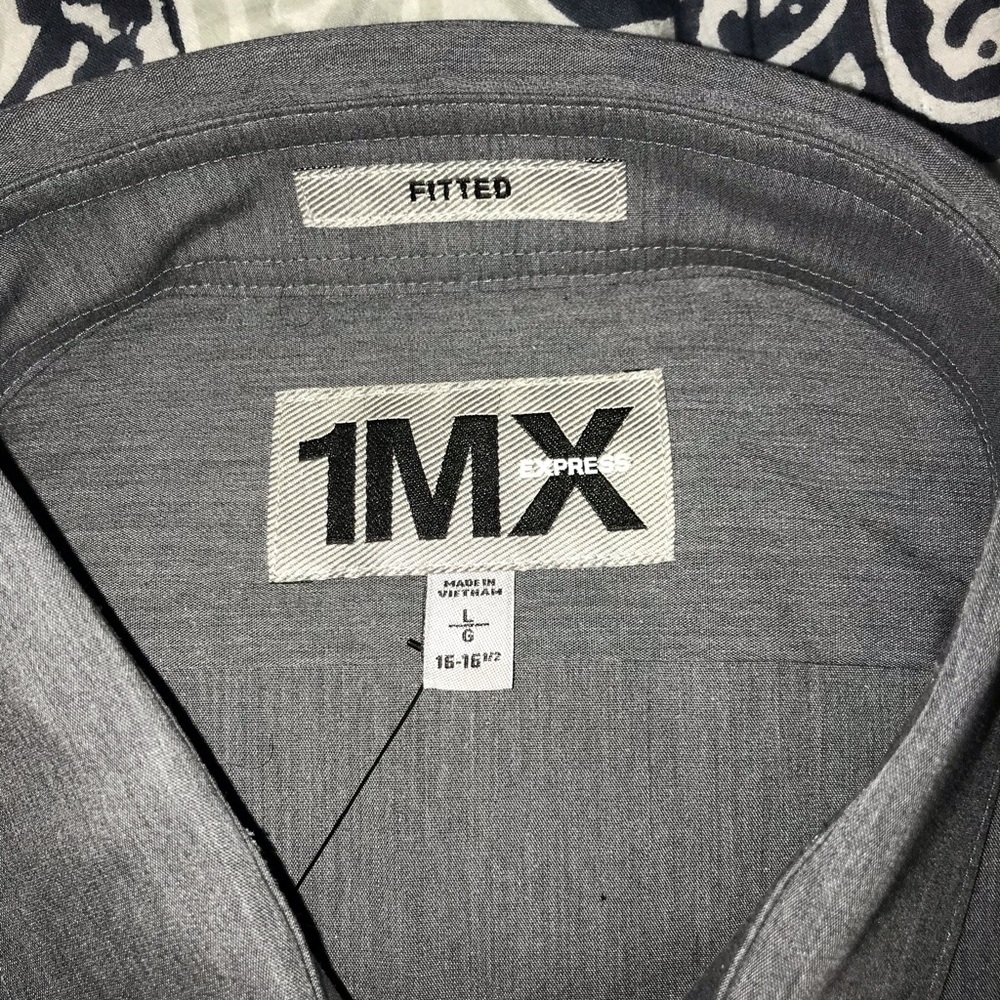 New! Express Men’s Fitted Dress Shirt - Picture 2 of 4